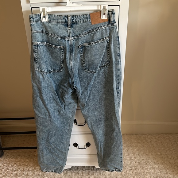 H&M Mom Jeans - Picture 2 of 3